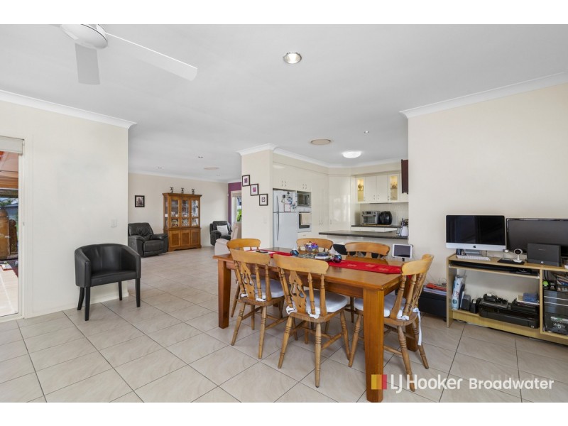 6 Eastpark Waters, Helensvale QLD 4212