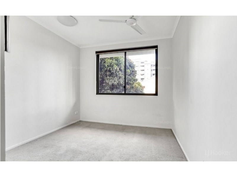 10/171 Scarborough Street, Southport QLD 4215