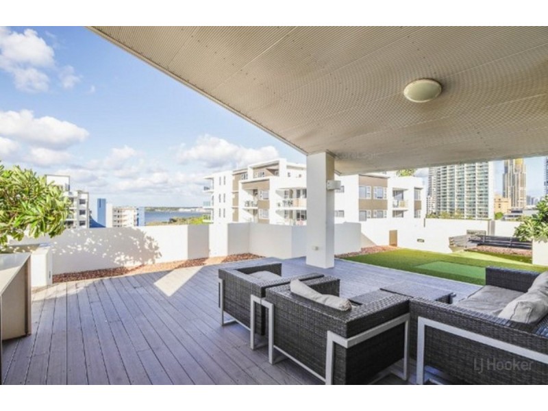 10/171 Scarborough Street, Southport QLD 4215