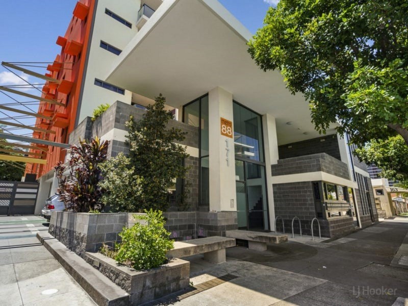 10/171 Scarborough Street, Southport QLD 4215