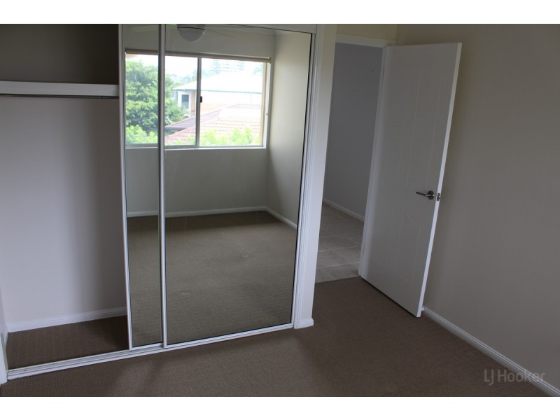 17/65 Bayview Street, Runaway Bay QLD 4216