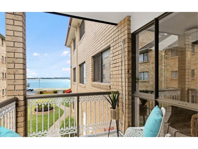 4/250 Marine Parade, Labrador QLD 4215