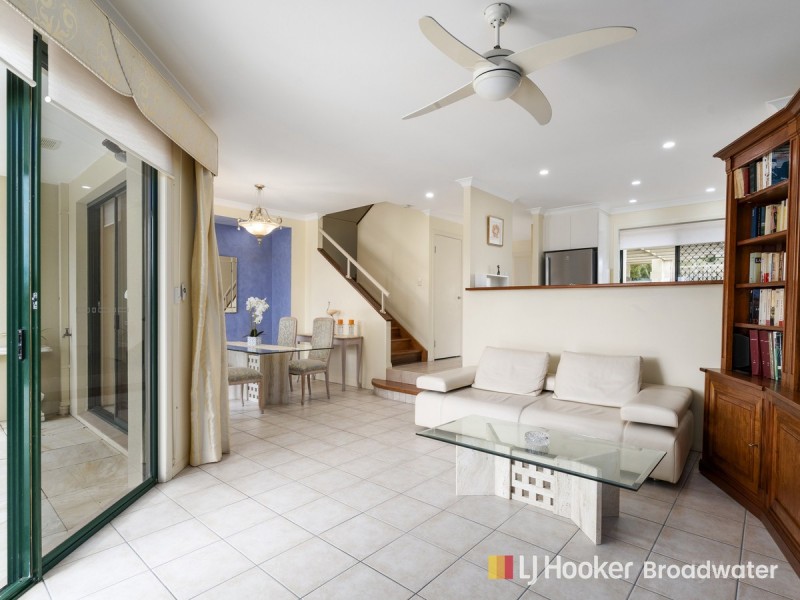 32/100 Morala Avenue, Runaway Bay QLD 4216