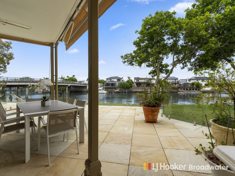 32/100 Morala Avenue, Runaway Bay QLD 4216