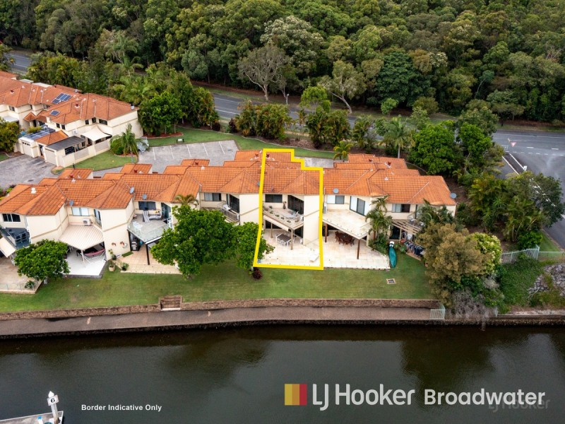 32/100 Morala Avenue, Runaway Bay QLD 4216