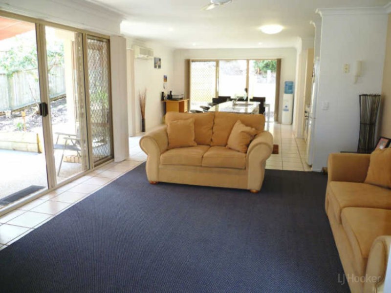 15/1 Archipelago Street, Pacific Pines QLD 4211