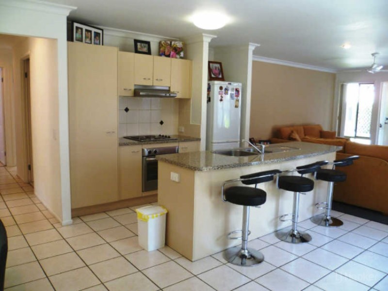 15/1 Archipelago Street, Pacific Pines QLD 4211