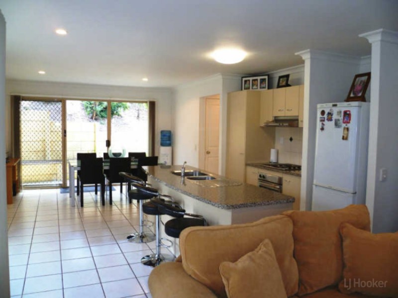 15/1 Archipelago Street, Pacific Pines QLD 4211