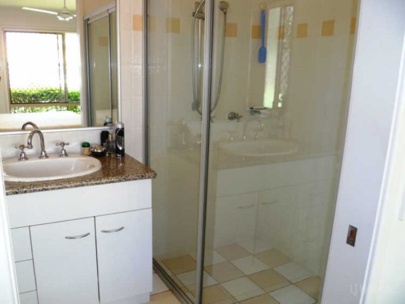 15/1 Archipelago Street, Pacific Pines QLD 4211