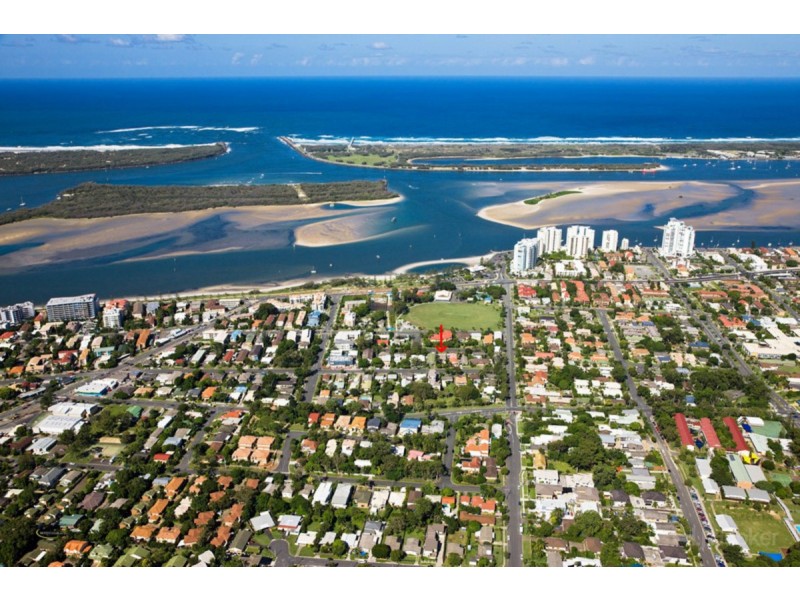 1/9 Middle Street, Labrador QLD 4215