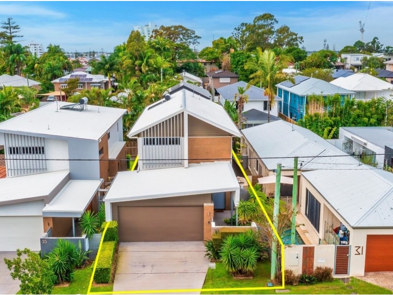 33 Ernest Street, Labrador QLD 4215