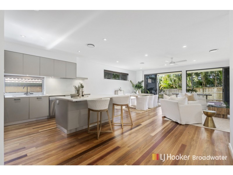 33 Ernest Street, Labrador QLD 4215