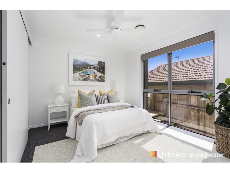 33 Ernest Street, Labrador QLD 4215