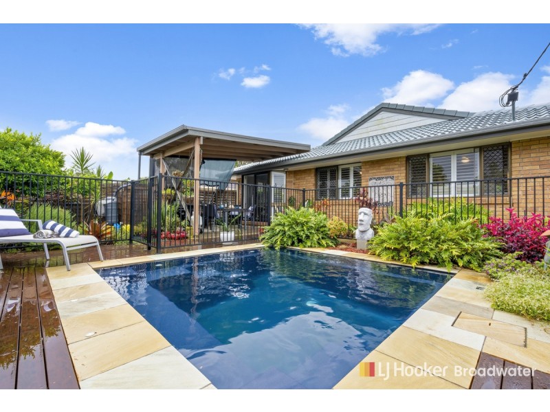 1/133 Central Street, Labrador QLD 4215