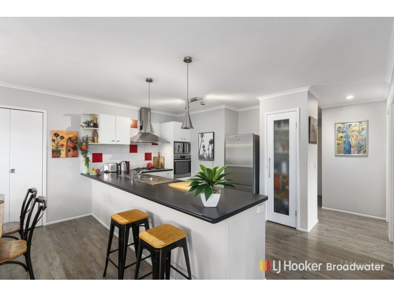 1/133 Central Street, Labrador QLD 4215