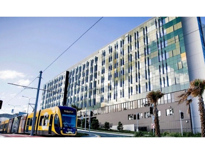 1/133 Central Street, Labrador QLD 4215