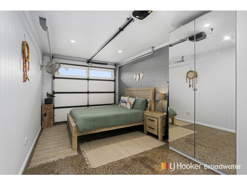 1/5 Jupiter Close, Labrador QLD 4215