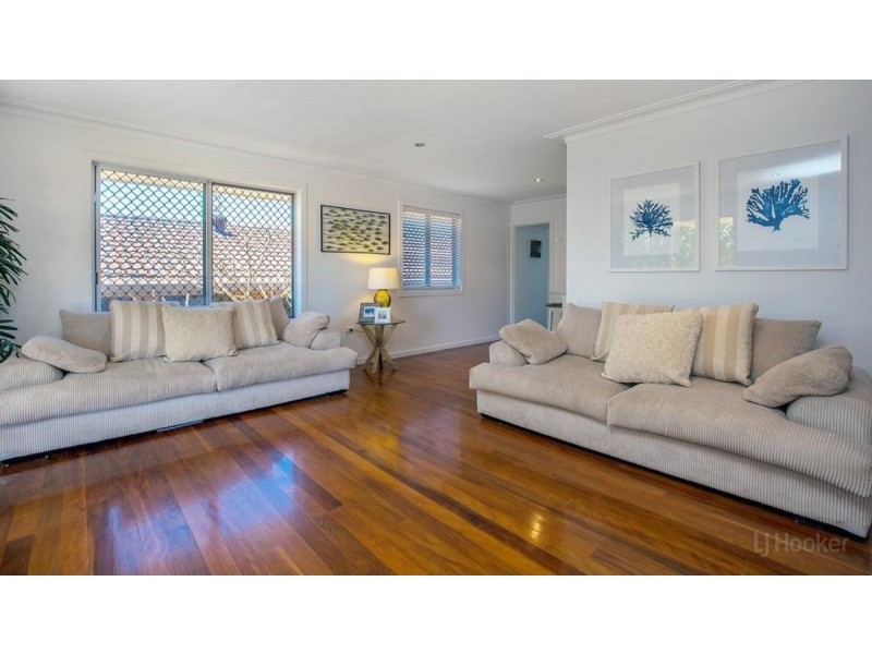 18 Scoter Avenue, Paradise Point QLD 4216