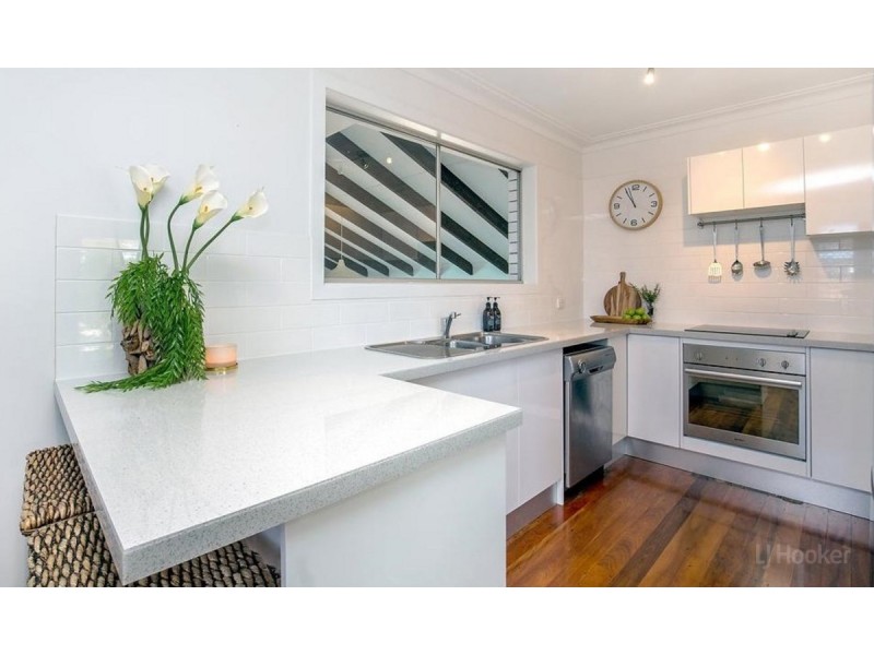 18 Scoter Avenue, Paradise Point QLD 4216