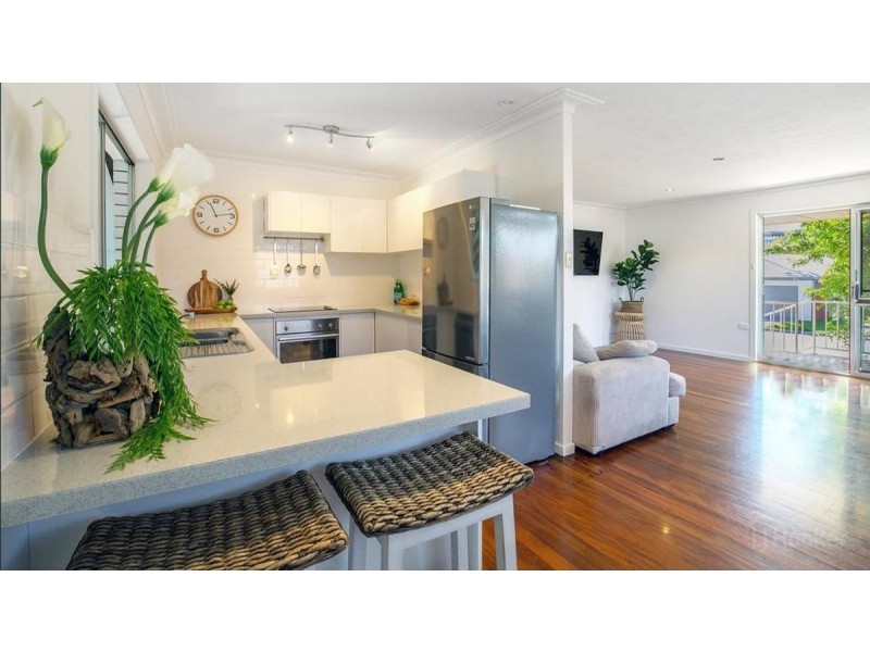 18 Scoter Avenue, Paradise Point QLD 4216