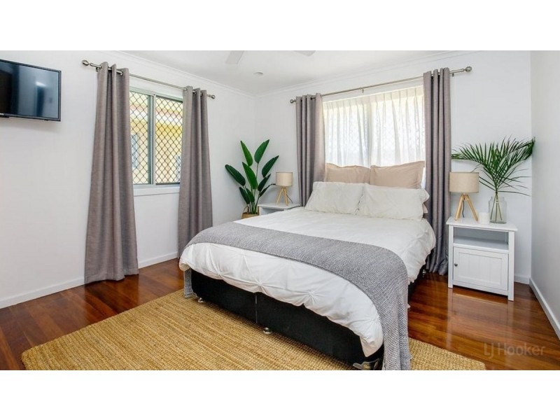 18 Scoter Avenue, Paradise Point QLD 4216