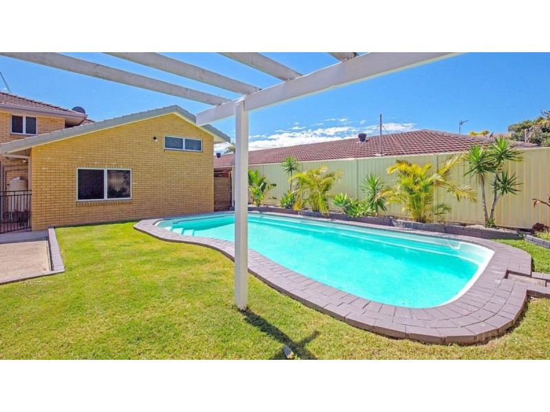 18 Scoter Avenue, Paradise Point QLD 4216