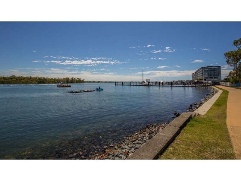 18 Scoter Avenue, Paradise Point QLD 4216