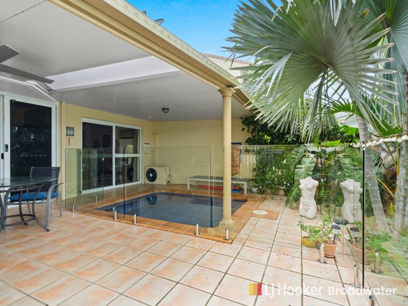 4/100 Morala Avenue, Runaway Bay QLD 4216