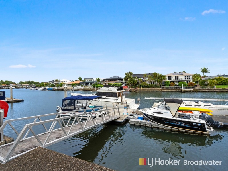 4/100 Morala Avenue, Runaway Bay QLD 4216