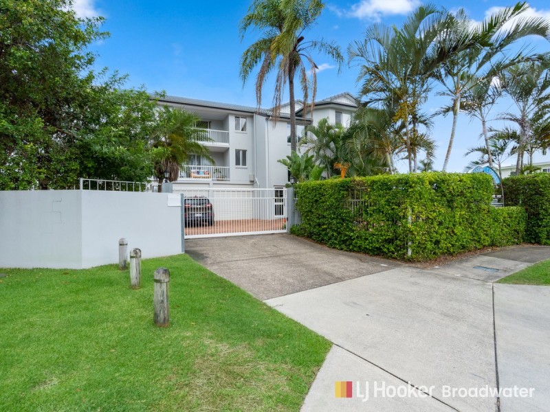 9/17-19 Canal Avenue, Runaway Bay QLD 4216