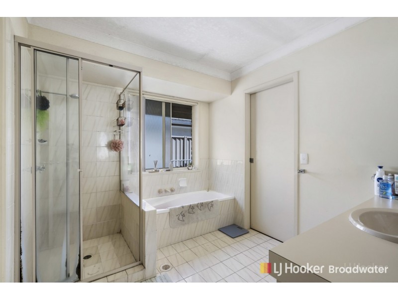 34 Matthew Flinders Drive, Hollywell QLD 4216
