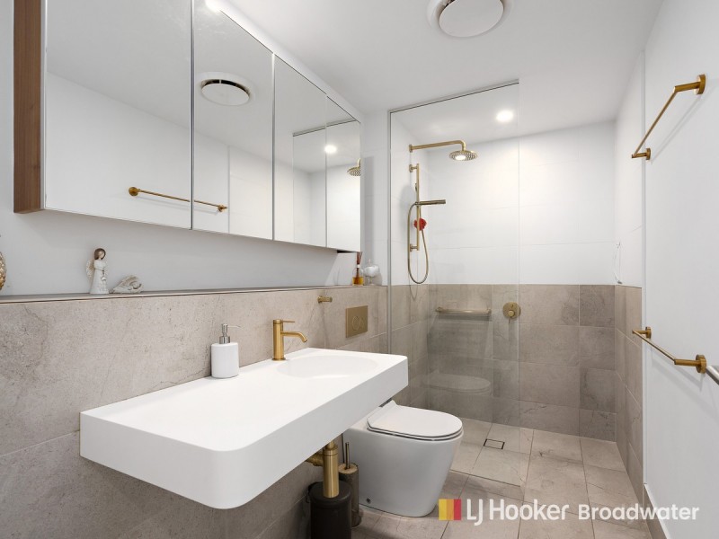 1301/372 Marine Parade, Labrador QLD 4215