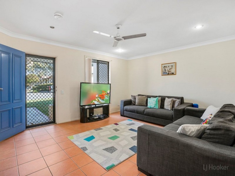 8/20 Brown Street, Labrador QLD 4215