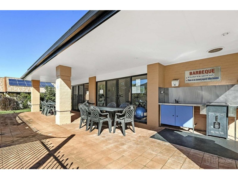 8/20 Brown Street, Labrador QLD 4215