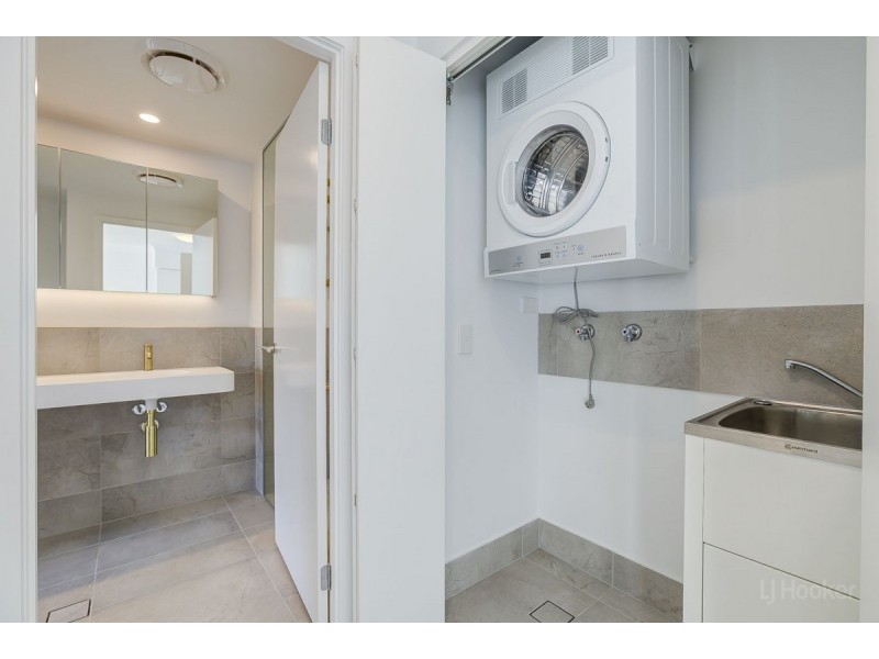 507/372 Marine Parade, Labrador QLD 4215