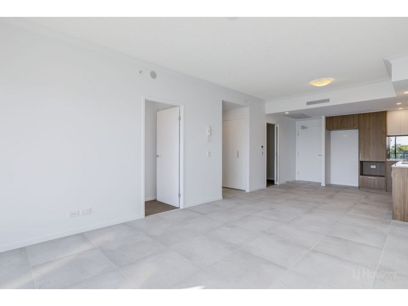 507/372 Marine Parade, Labrador QLD 4215