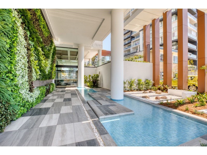 507/372 Marine Parade, Labrador QLD 4215