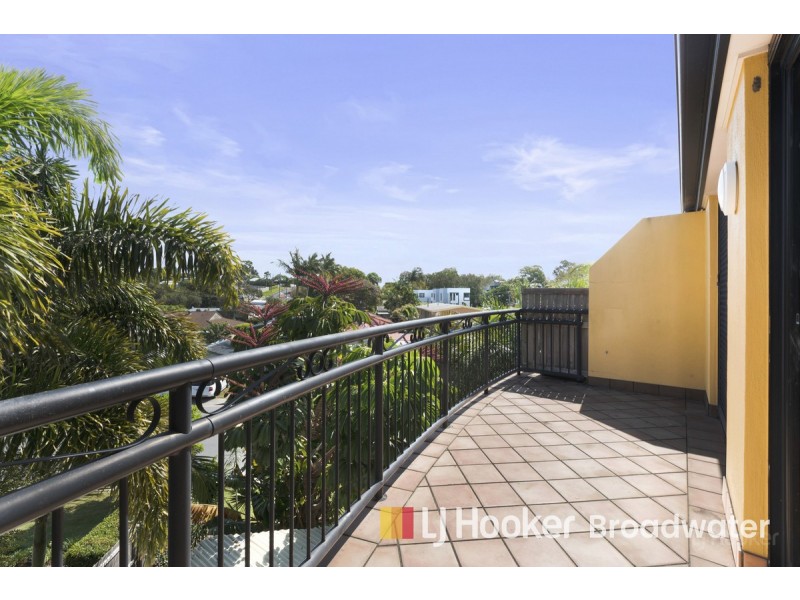 21/10-12 Bath Street, Labrador QLD 4215