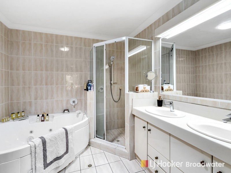 40/100 Morala Avenue, Runaway Bay QLD 4216