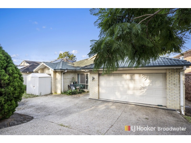 465 Pine Ridge Road, Runaway Bay QLD 4216