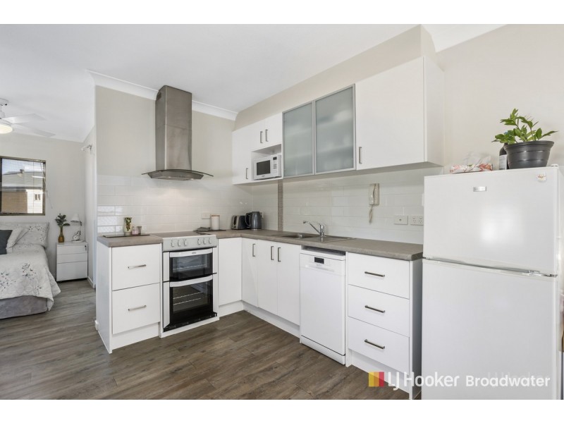 1/4 Brighton Street, Biggera Waters QLD 4216