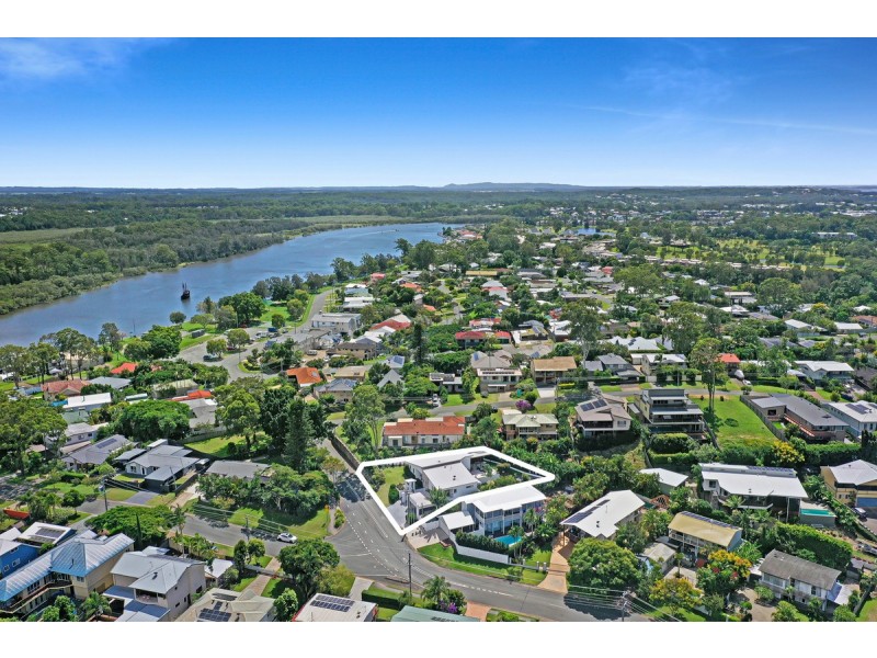 1 Iragana Street, Hope Island QLD 4212