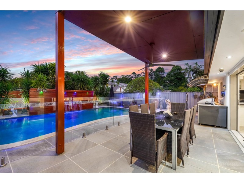 4 Rathbone Place, Labrador QLD 4215