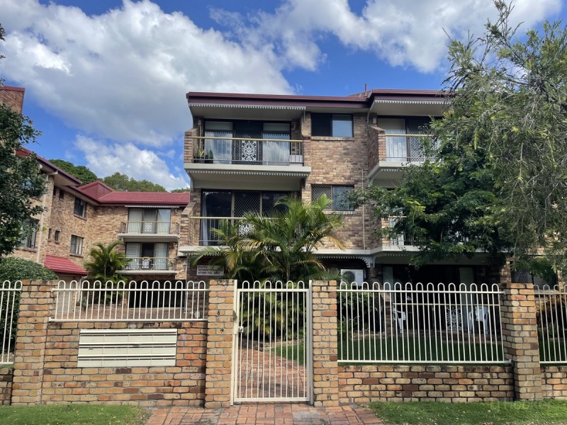 6/6 Broad Street, Labrador QLD 4215