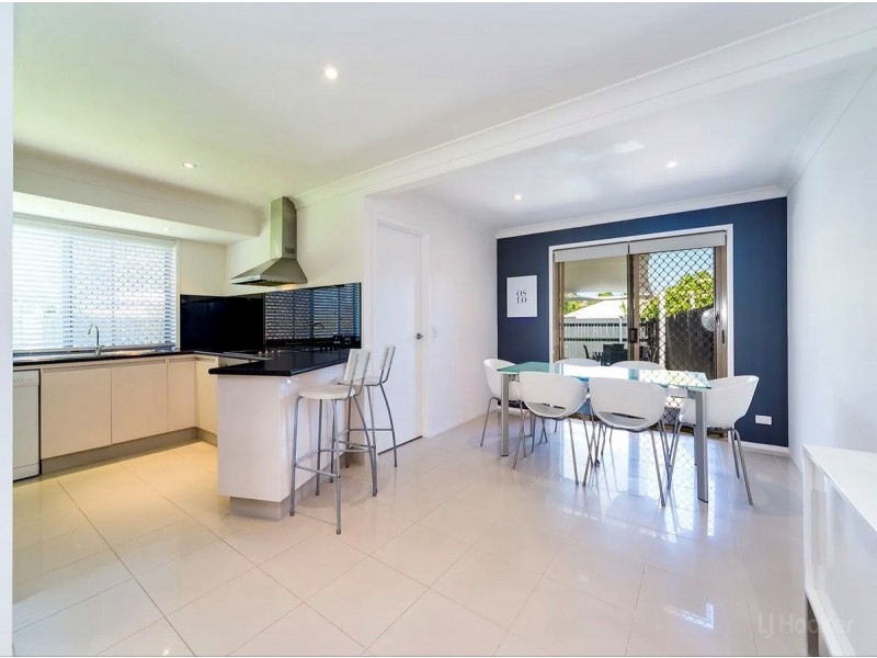 4/146 Central Street, Labrador QLD 4215