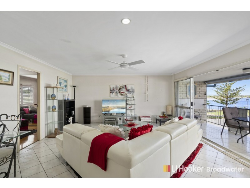 8/516 Marine Parade, Biggera Waters QLD 4216