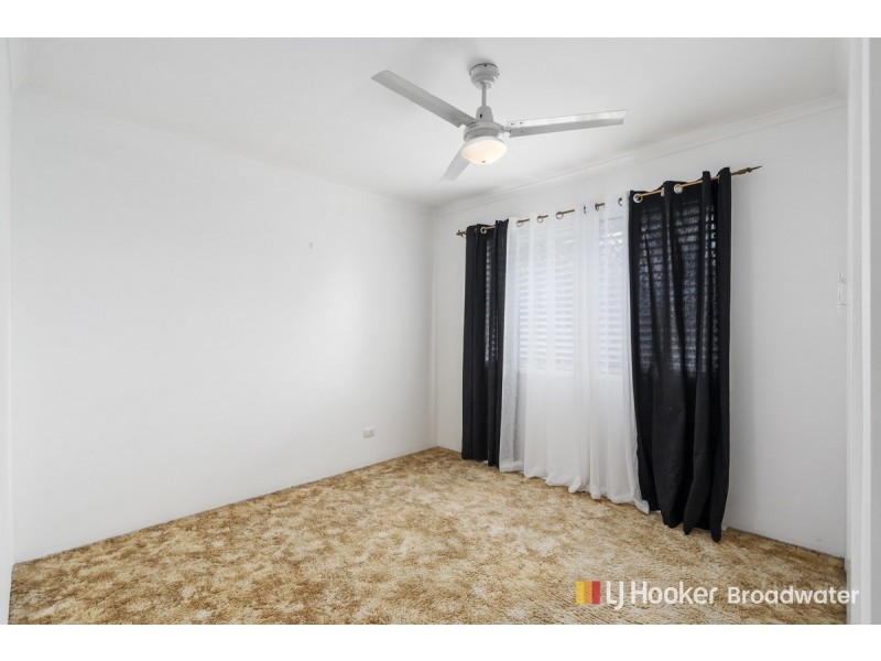 2/51 Government Road, Labrador QLD 4215