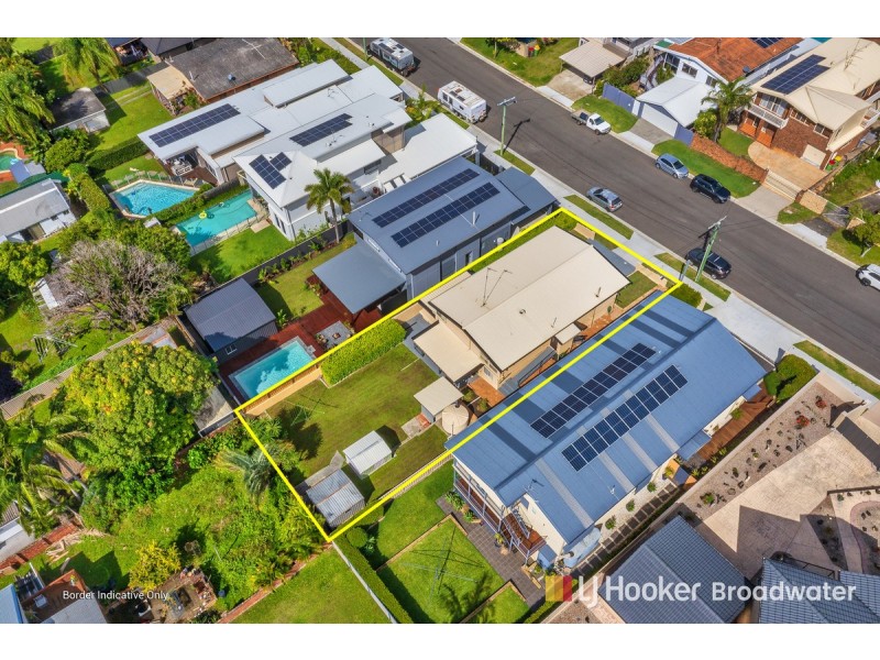 10 Reynolds Avenue, Labrador QLD 4215
