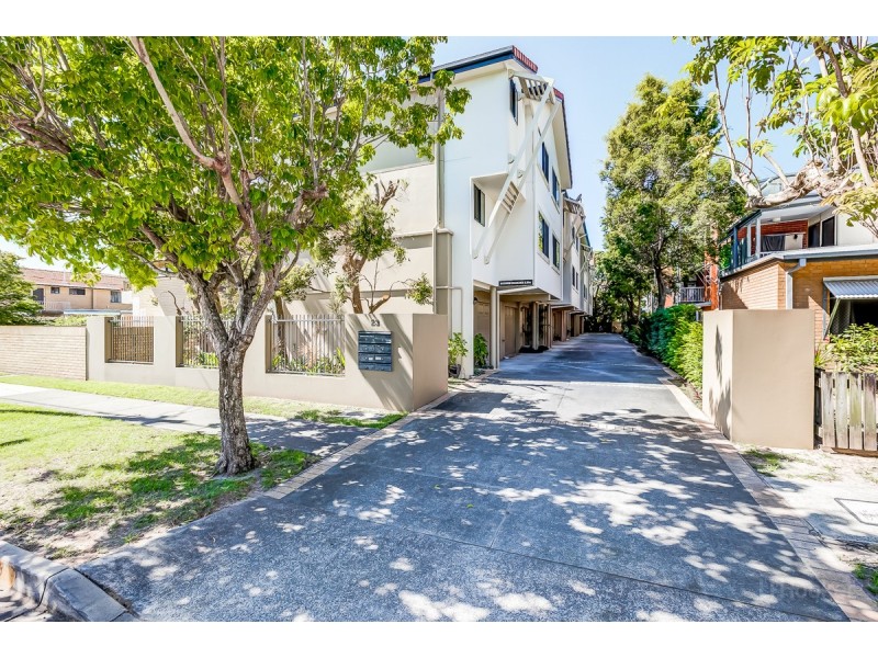 5/23 Bath Street, Labrador QLD 4215