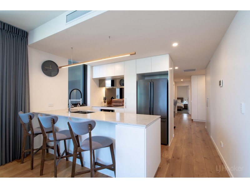 710/110 Frank Street, Labrador QLD 4215